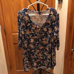 Women’s dress shirt